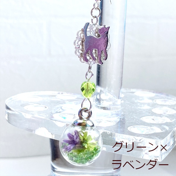 猫 ガラスドーム フラワーボール ピアス イヤリング 花舞う シルバー ねこ 片耳 樹脂 ノンホールピアス ピアス Cat's Love Potion