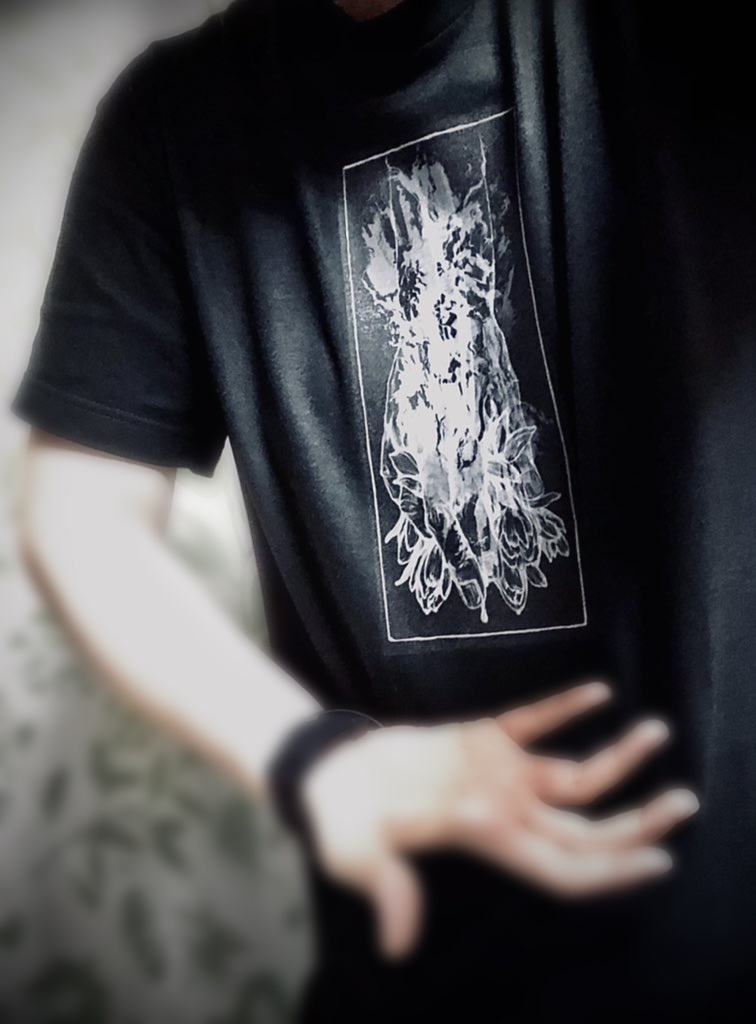 黒Tシャツ〔月下香〕