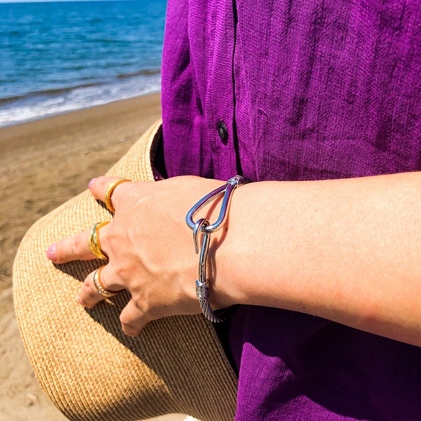 ハワイアンジュエリー バングル フィッシュフック 針 金属アレルギー対応 サージカル ステンレス gbg8174