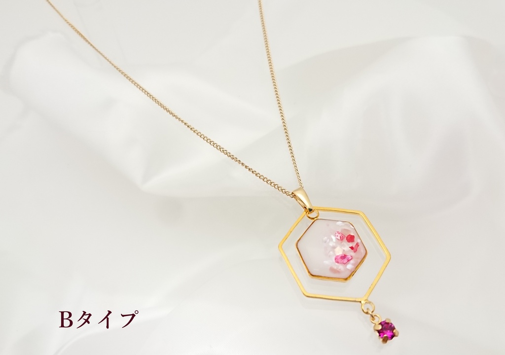 亀甲貞宗イメージネックレス