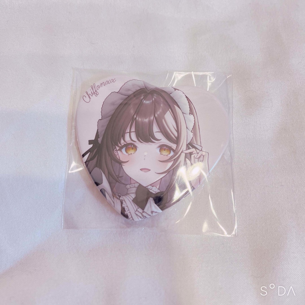 【C104】ハート型缶バッジ メイドちゃん