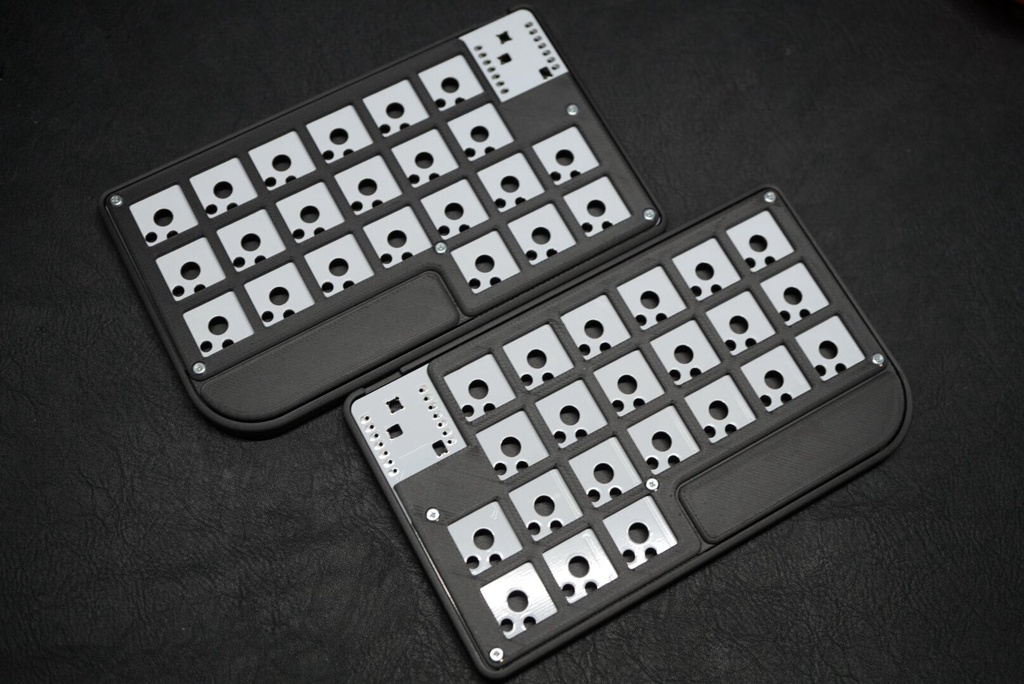 Nickey44 狭ピッチ薄型無線分割キーボード