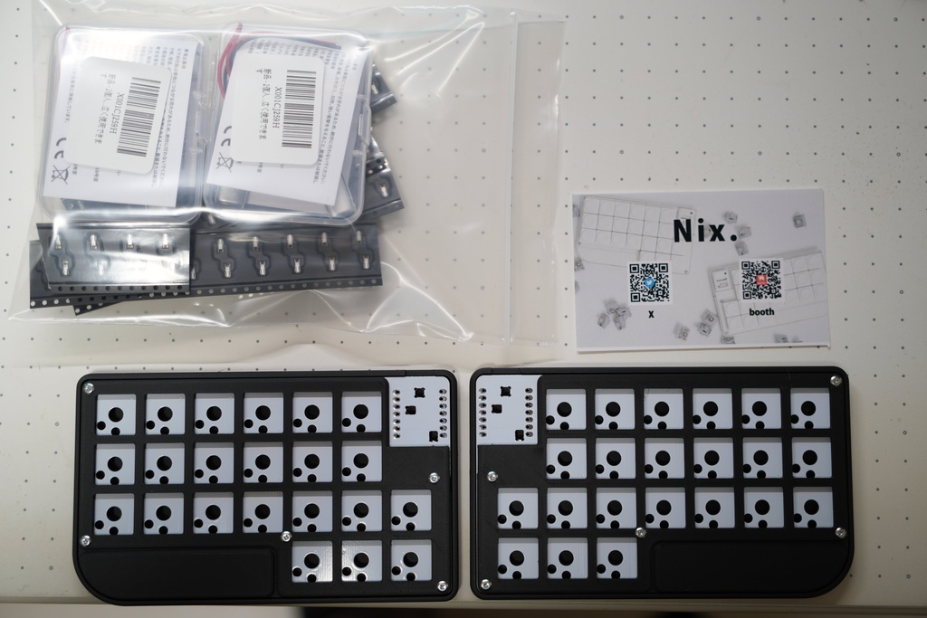 Nickey44 狭ピッチ薄型無線分割キーボード