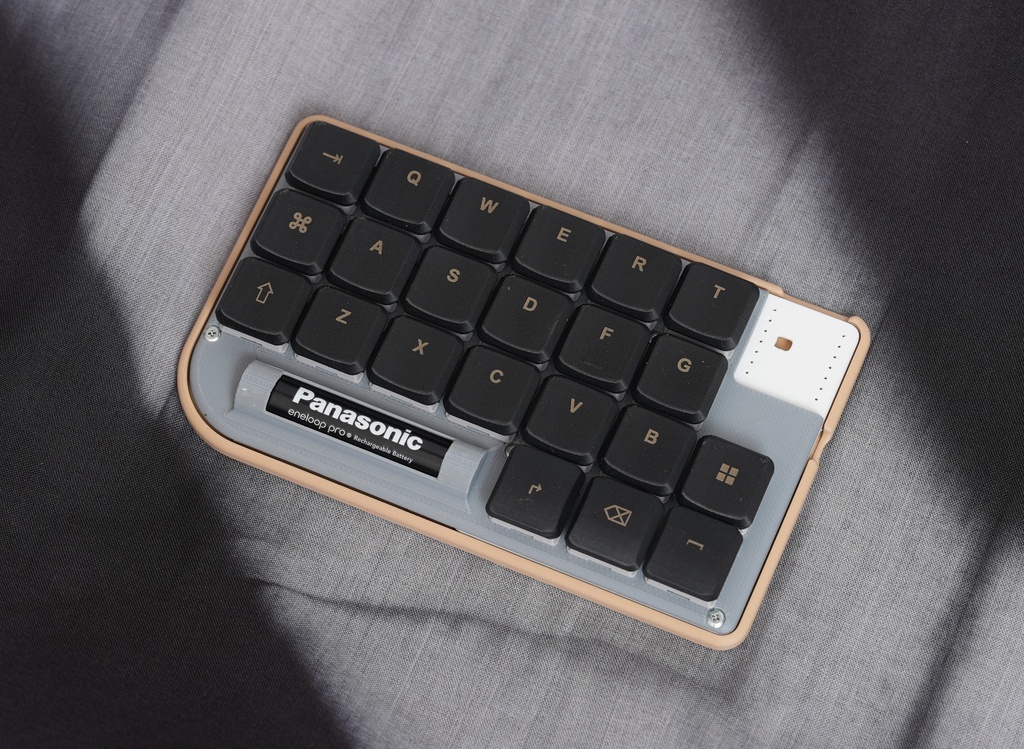 Nickey44A 完成品 薄型無線分割キーボード（単4電池駆動）
