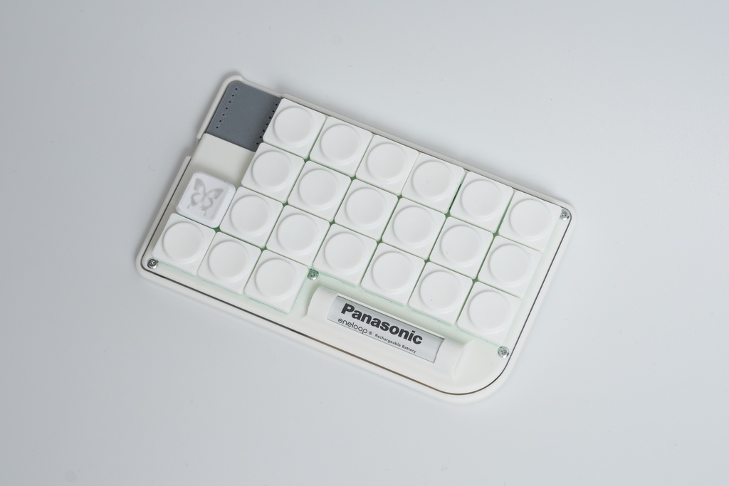 Nickey44A キット版 薄型無線分割キーボード(単4電池駆動)