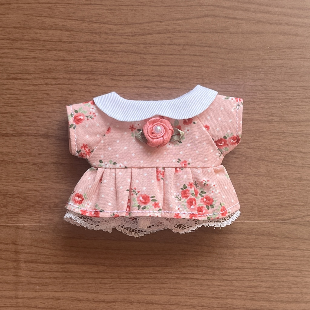 【匿名配送】〈プライズ16㎝ぬい・無属性10㎝共通〉花柄のワンピース