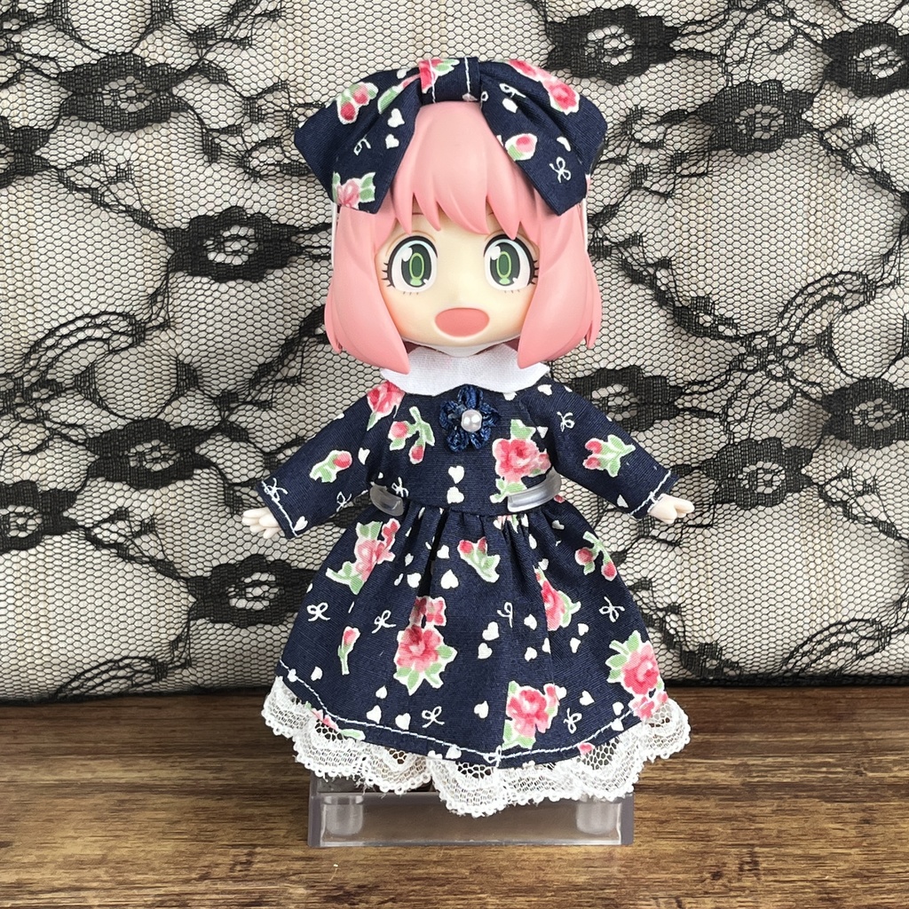 【匿名配送】〈オビツ11・ねんどろいどどーる〉花柄のワンピース