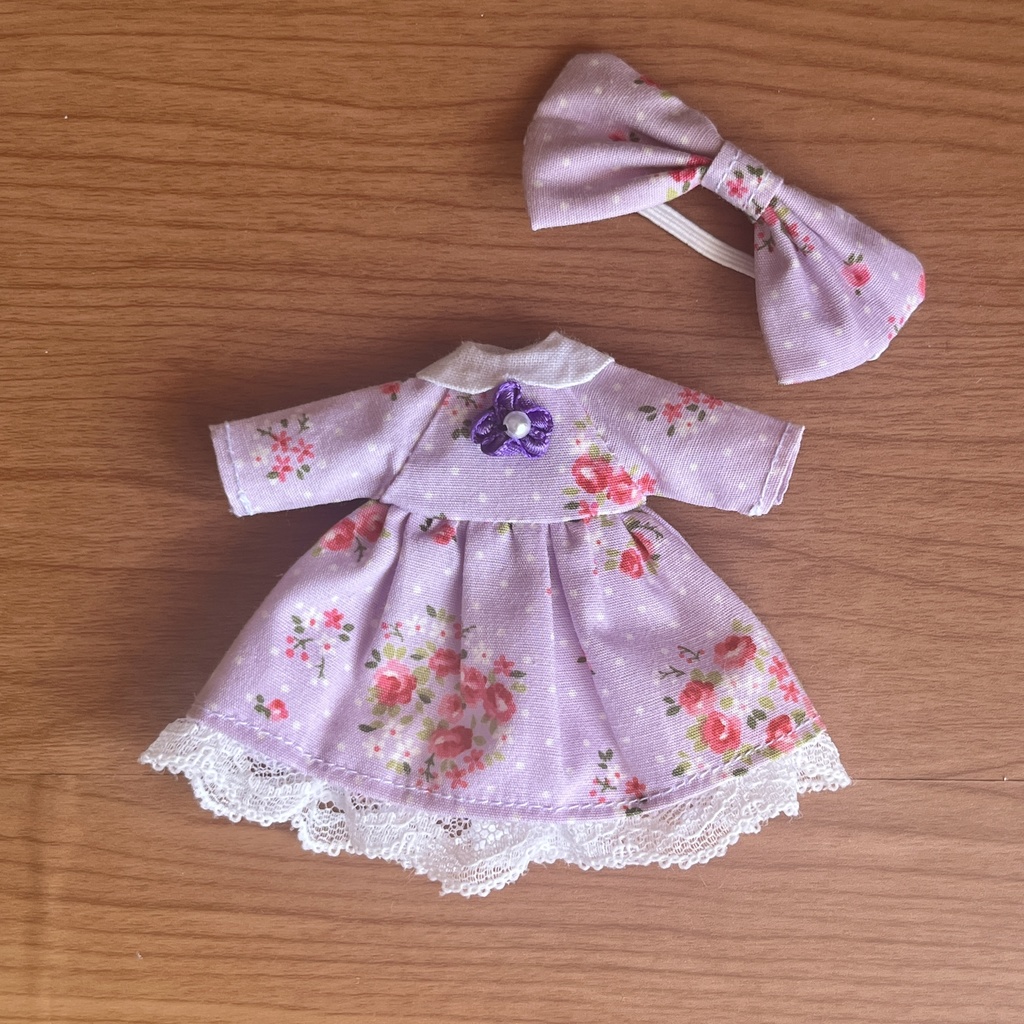 【匿名配送】〈オビツ11・ねんどろいどどーる〉花柄のワンピース