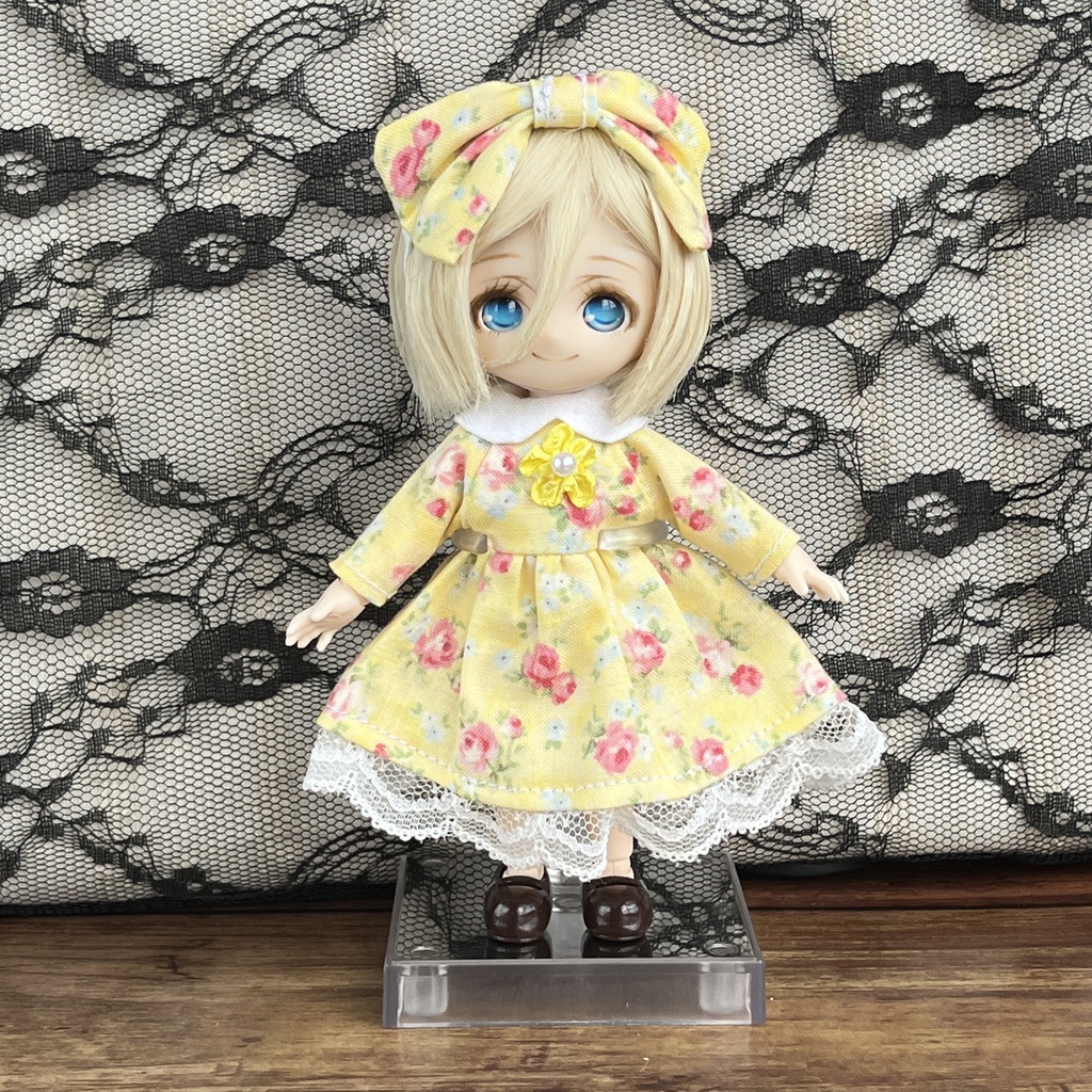 【匿名配送】〈オビツ11・ねんどろいどどーる〉花柄のワンピース