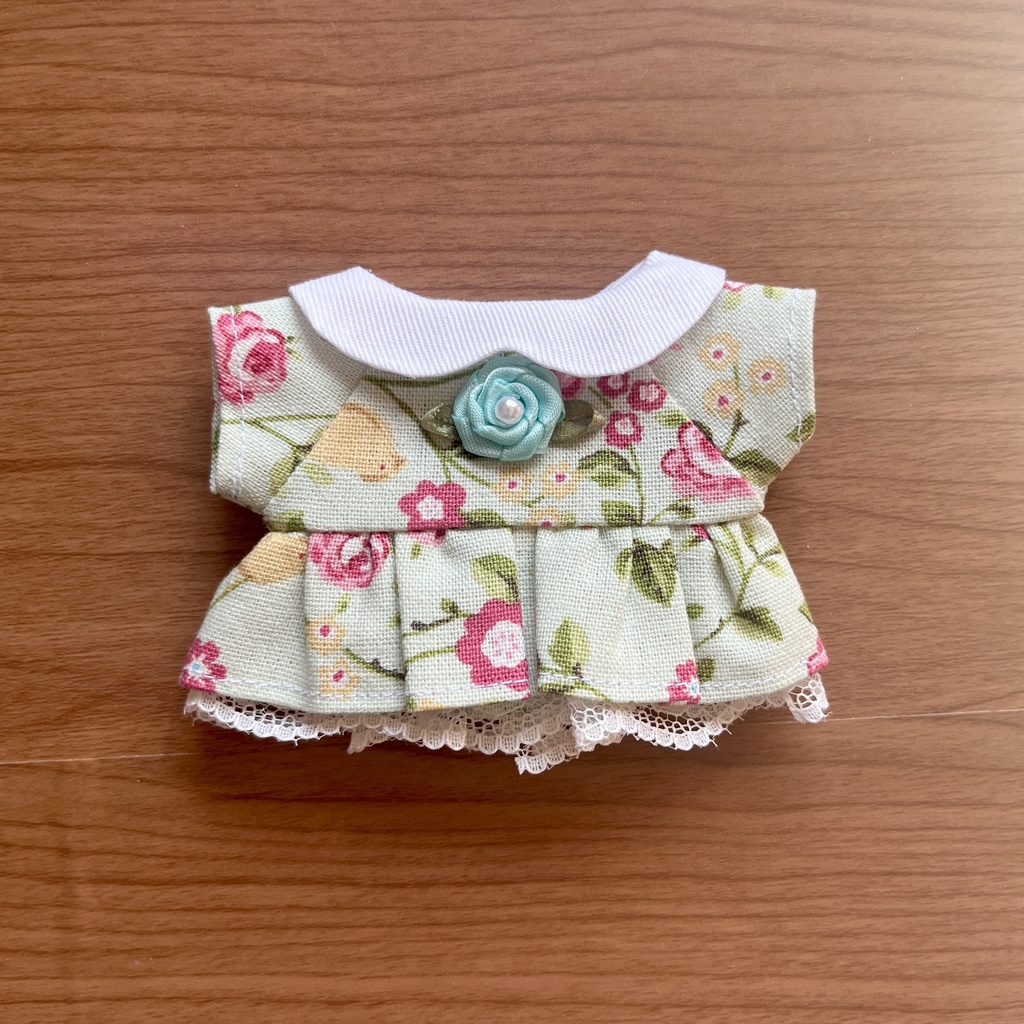 〈プライズ16㎝ぬい・無属性10㎝共通〉花柄のワンピース