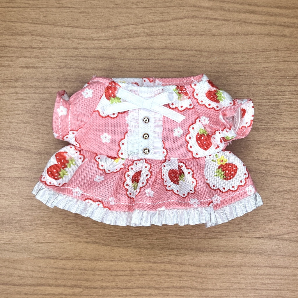 【匿名配送】〈プライズ16㎝ぬい・無属性10㎝共通〉イチゴのワンピース