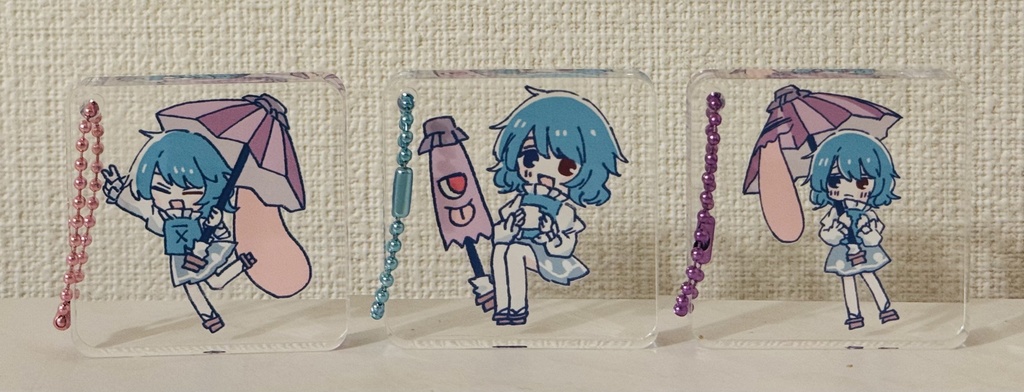 小傘が自立するアクキー
