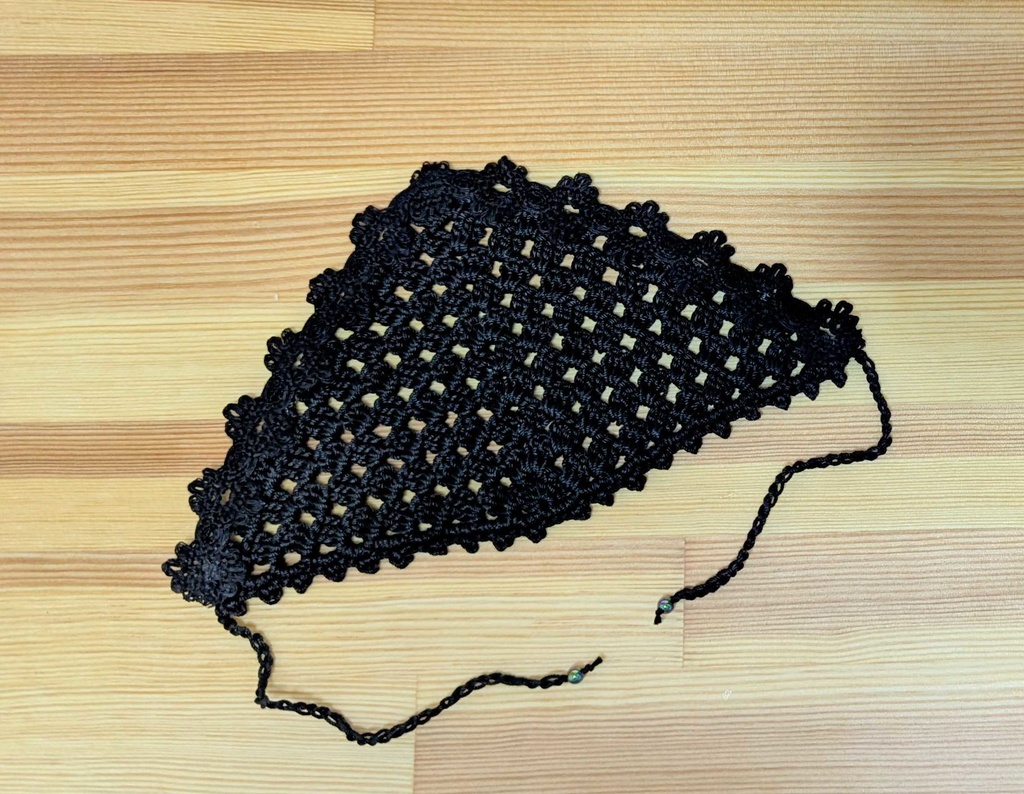 黒いお花レースのバブーシュカ