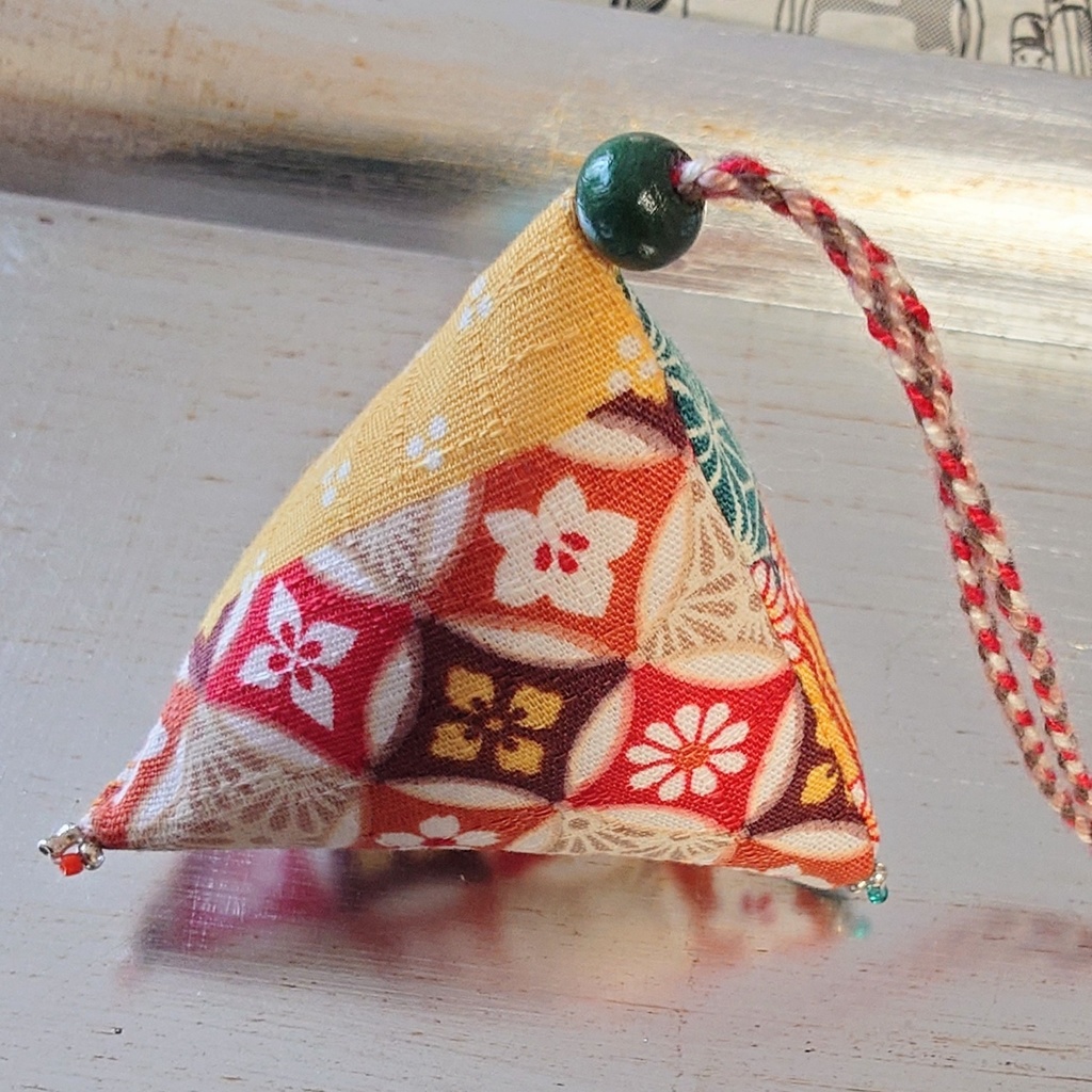 香包04　タッセルなし