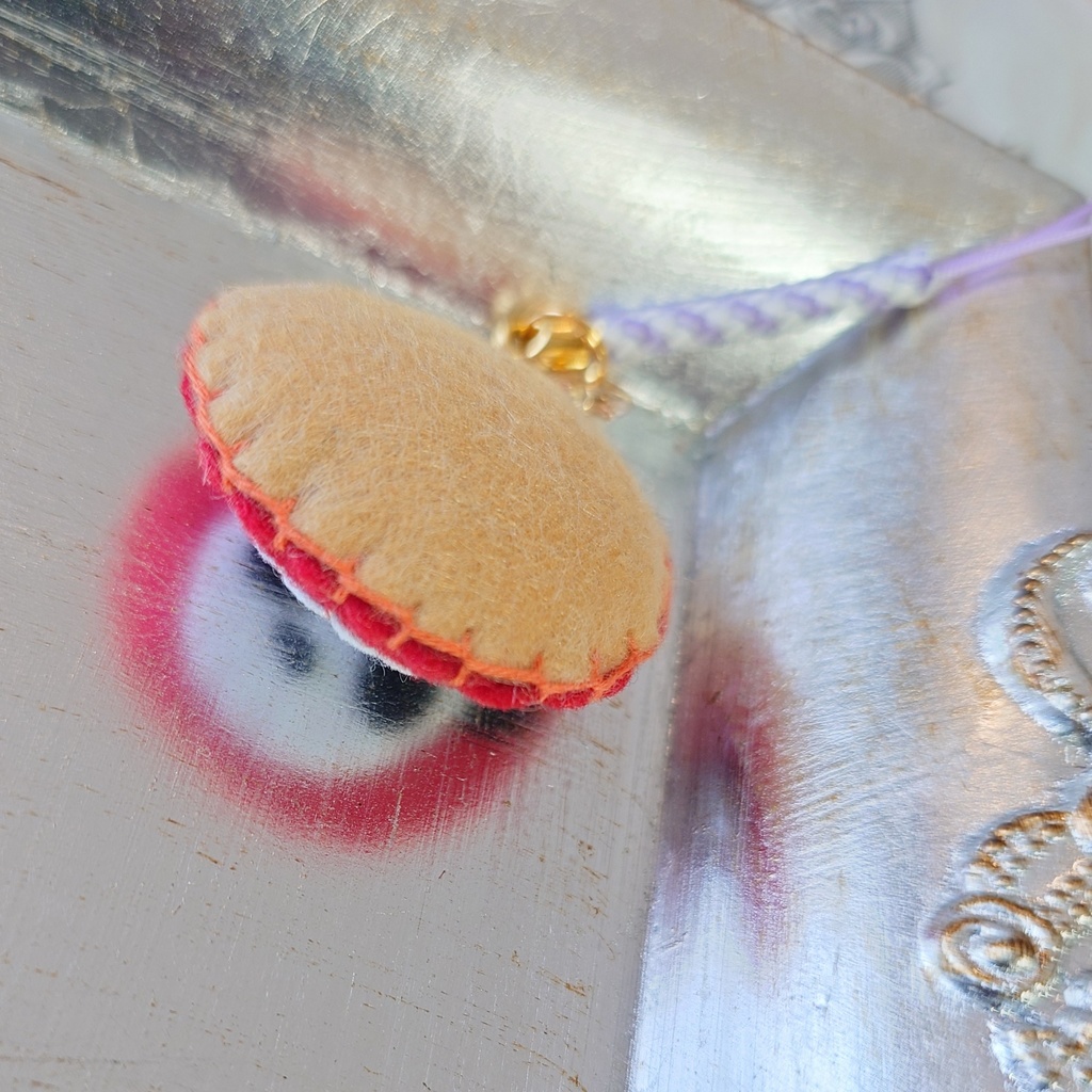 パンダのフェルトマスコットキーホルダー【赤】