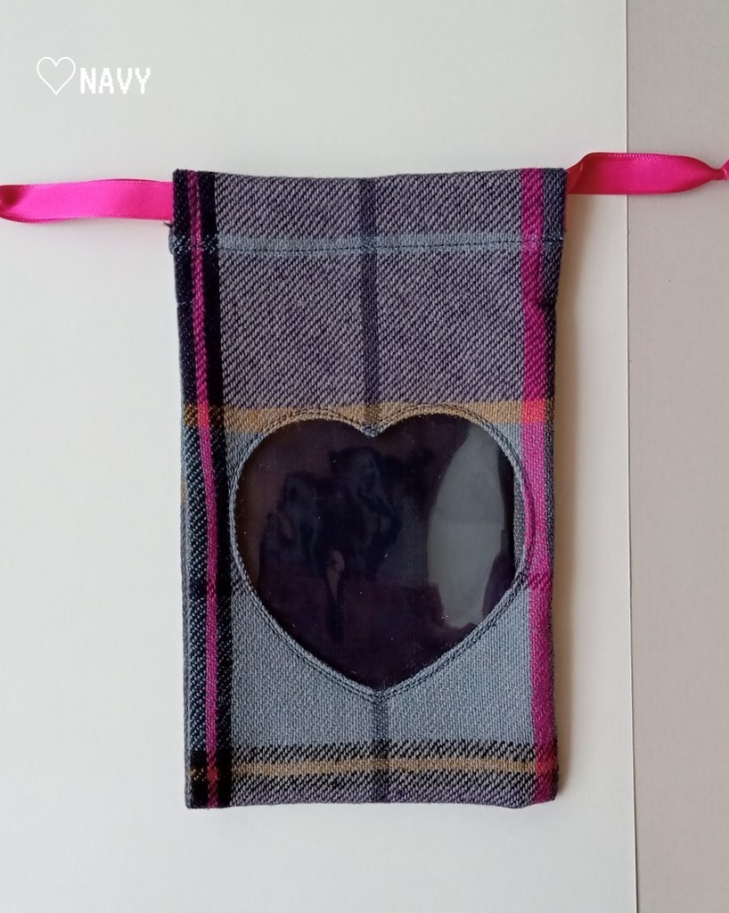 ウールのぬい巾着