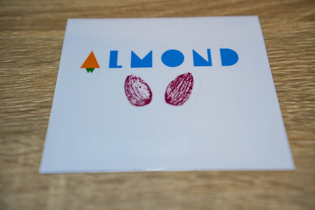 【非公式】ALMONDステッカー【ホワイトベース】