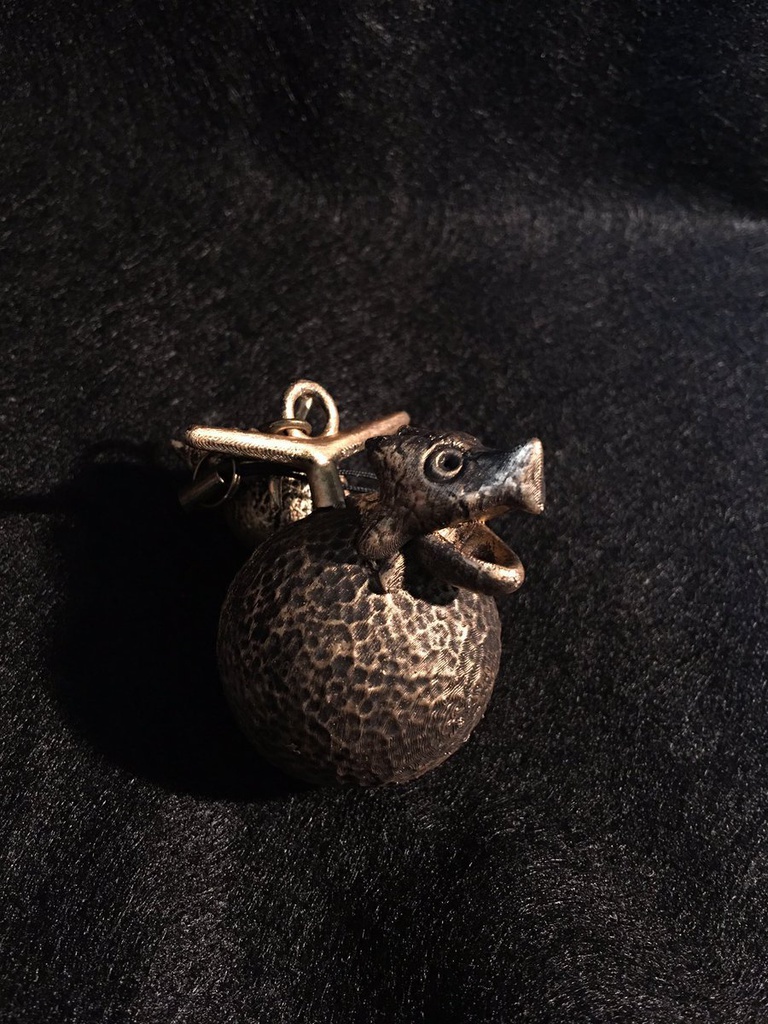 古の戦場より発掘された千年魔具(っぽい)ストラップ 2つ(全5種類からランダムで2種類)