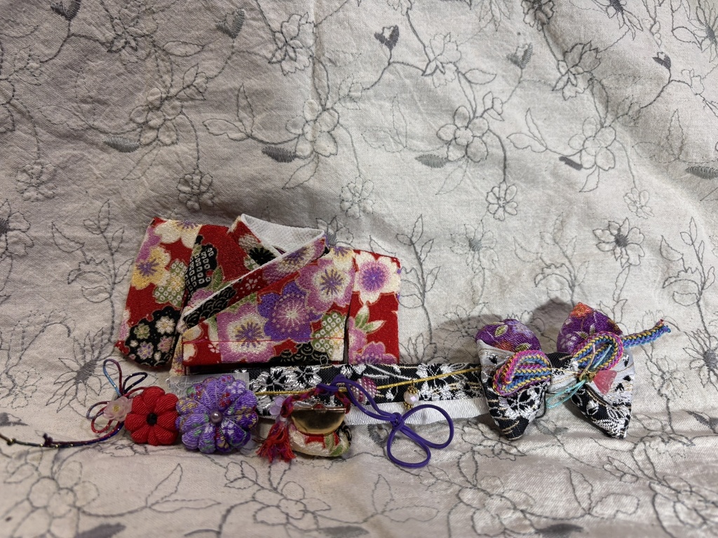 【12/15 21:00~】15cmぬい着物 赤x白黒