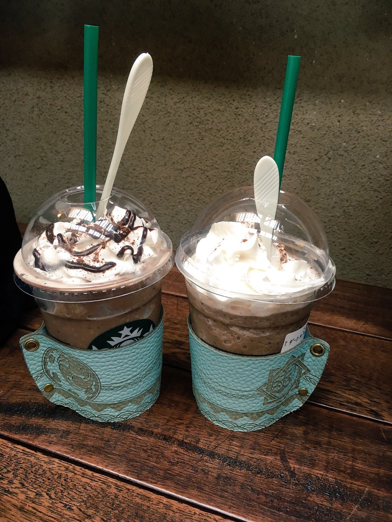 いずむつモチーフカップスリーブ