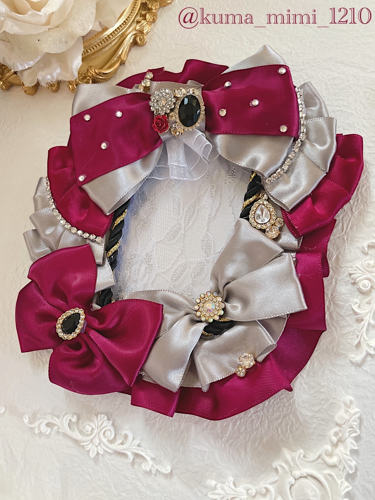 硬質ケース❤︎硬貨ケース❤︎トレカケース❤︎硬化ケース❤︎B8❤︎デコ❤︎ボールド シルバー レッド 銀 赤❤︎くまのみみ。🧸❤︎【No.183】❤︎