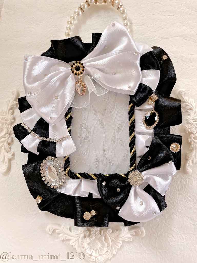 硬質ケース❤︎硬貨ケース❤︎トレカケース❤︎硬化ケース❤︎B8❤︎デコ❤︎ブラック ホワイト❤︎くまのみみ。🧸❤︎【227】❤︎.*