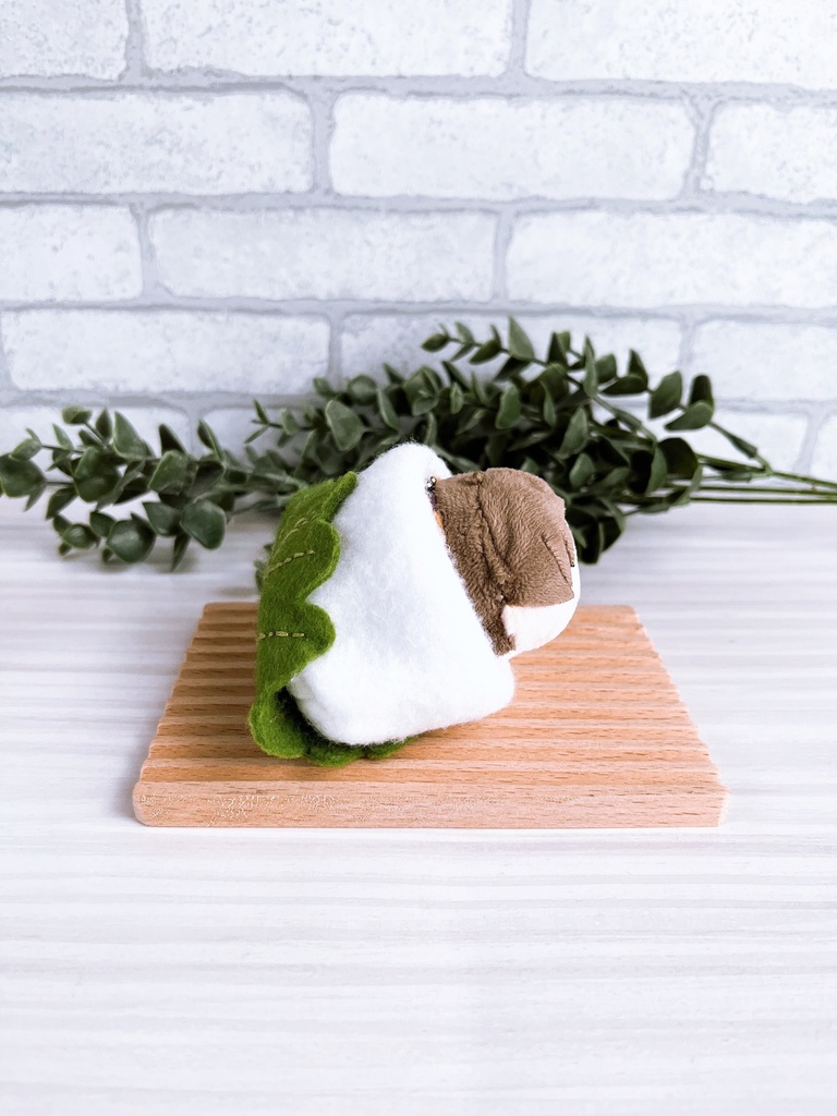 【もちのころも かしわもち】