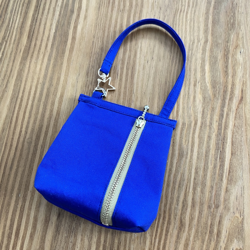 ハンドメイド カバンにも付けられるポーチ 星型ナスカン