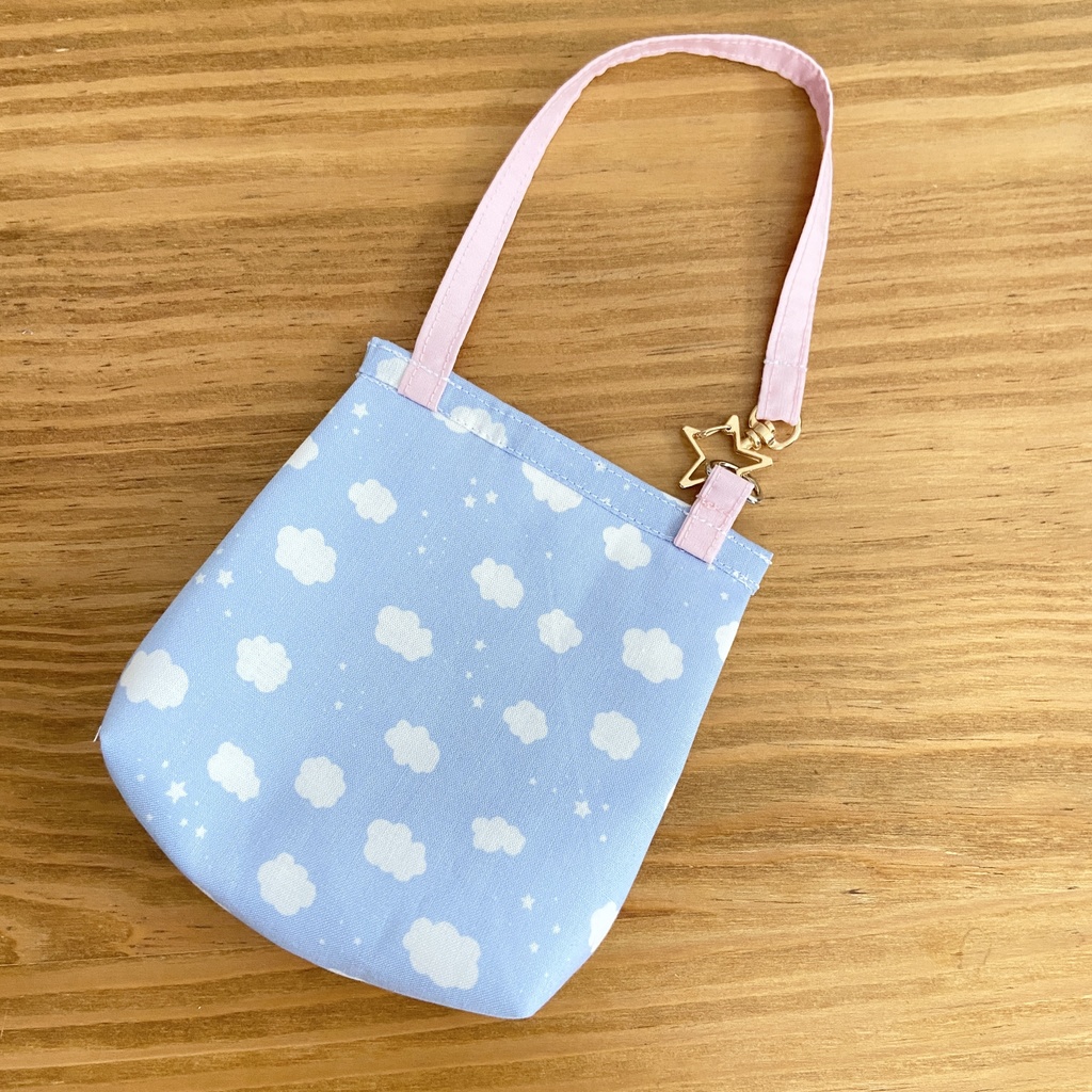 ハンドメイド カバンにも付けられるポーチ 星型ナスカン