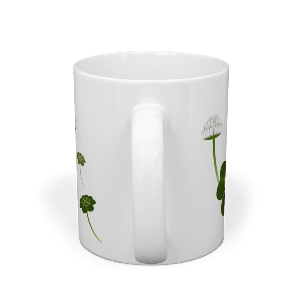 テントウムシと四つ葉のクローバー