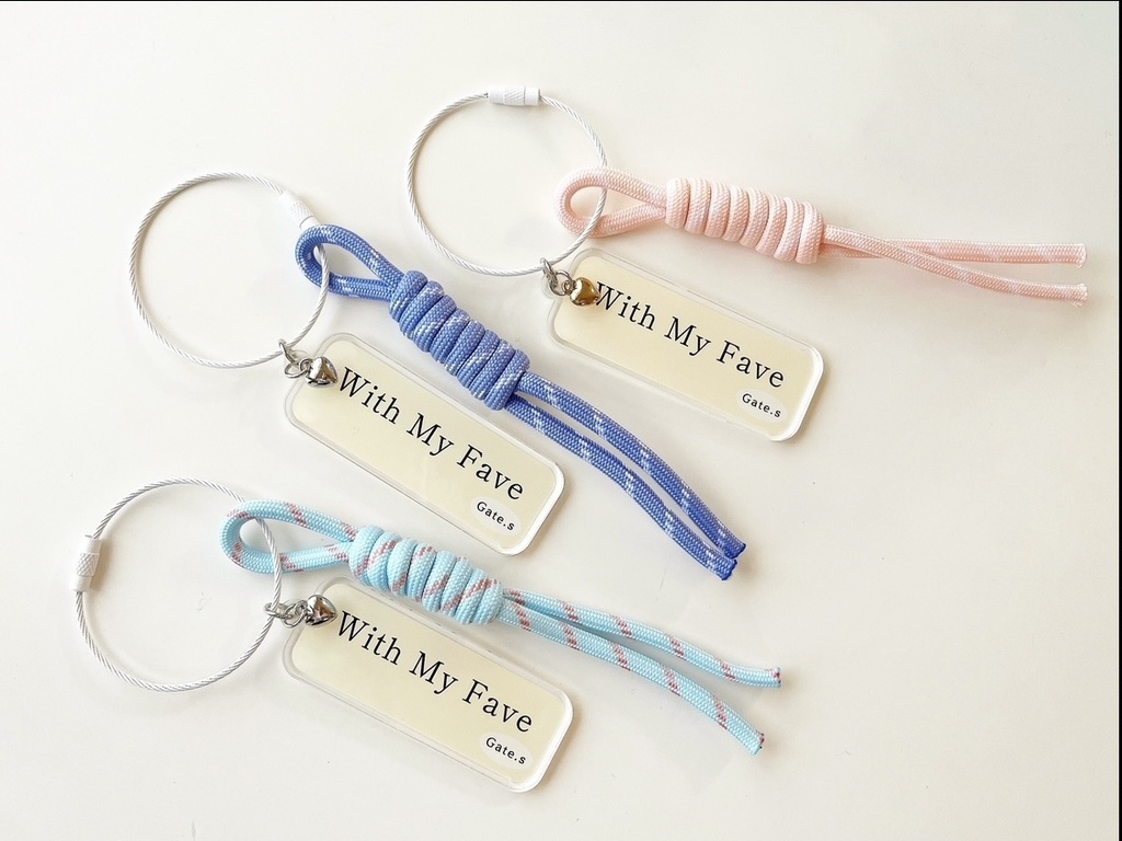 【再販未定】推しと一緒 Keychain