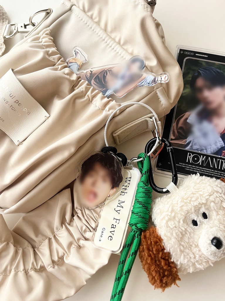 【再販未定】推しと一緒 Keychain