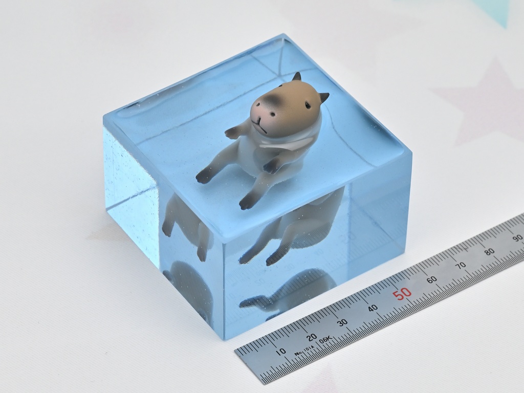 泳ぐカピバラフィギュア Pause-01 (水と戯れるカピバラ)