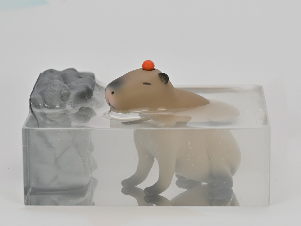 カピバラフィギュア:露天風呂篇 Pause-11 (身体の芯まで温まってご機嫌なカピバラ)