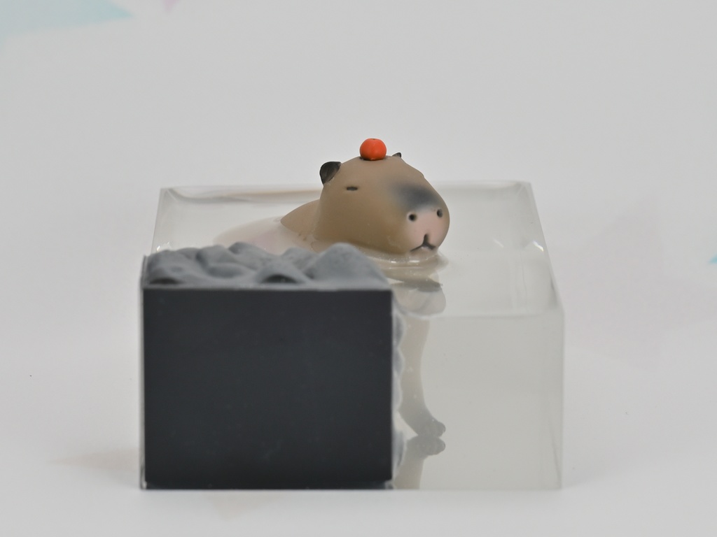 カピバラフィギュア:露天風呂篇 Pause-11 (身体の芯まで温まってご機嫌なカピバラ)