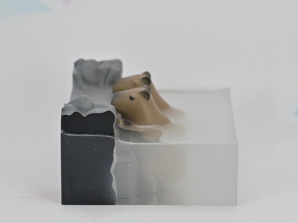 カピバラフィギュア:露天風呂篇 Pause-13 (仲良く並んで温まる仔カピ)