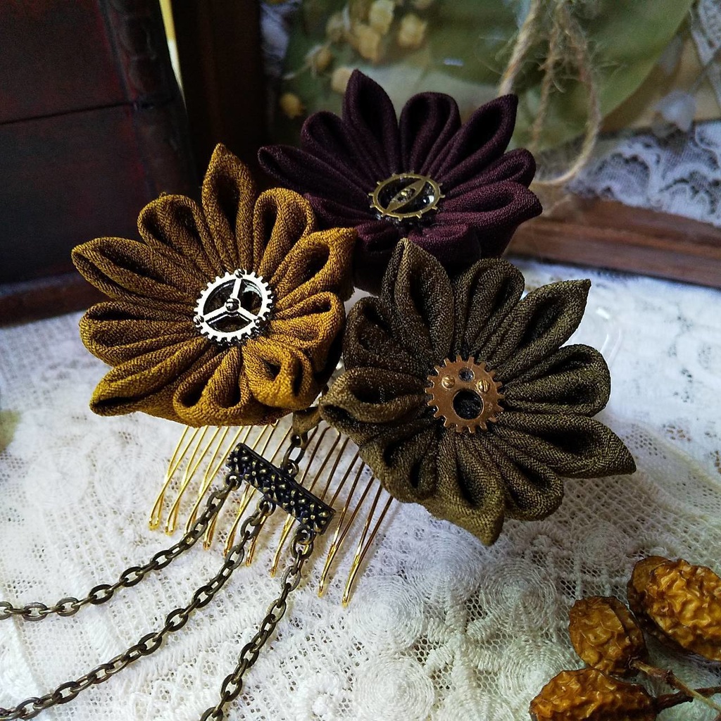 スチパンテイストのつまみ細工の髪飾り