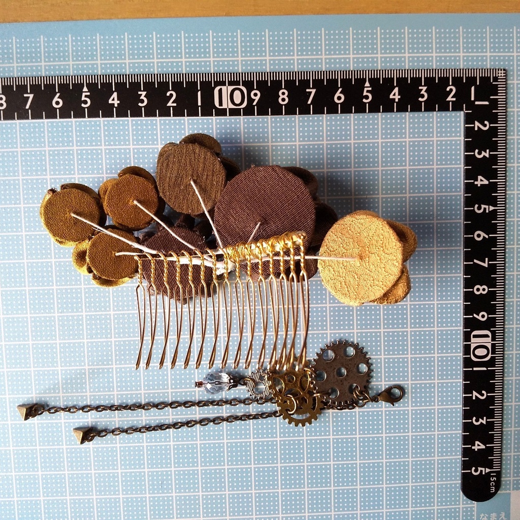 スチームパンクテイストの髪飾り