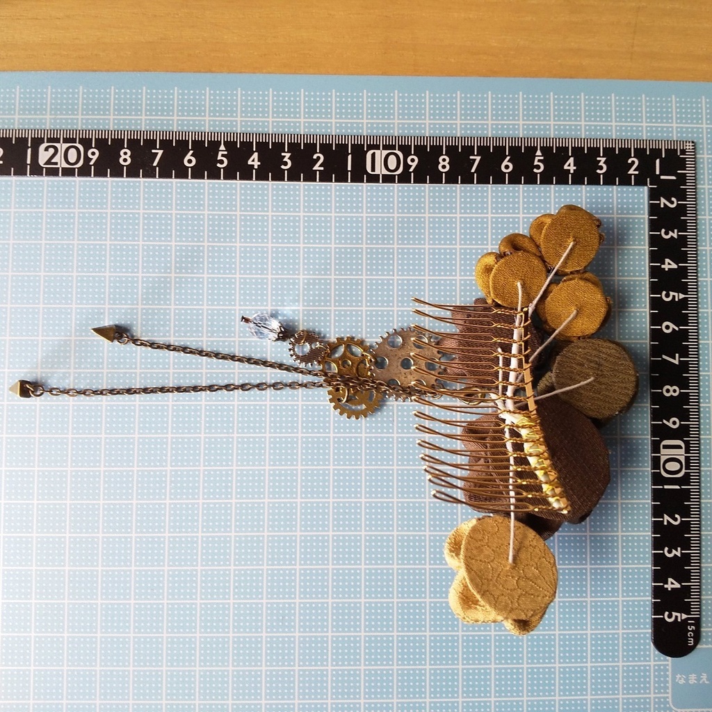 スチームパンクテイストの髪飾り