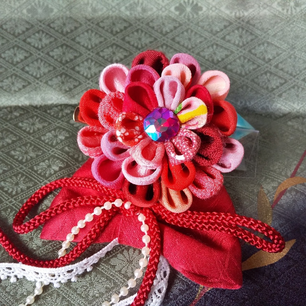 つまみ細工の2wayクリップ~赤系