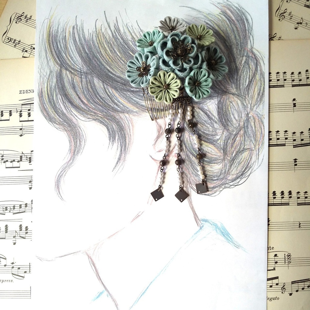 つまみ細工の髪飾り(ブロカント風)