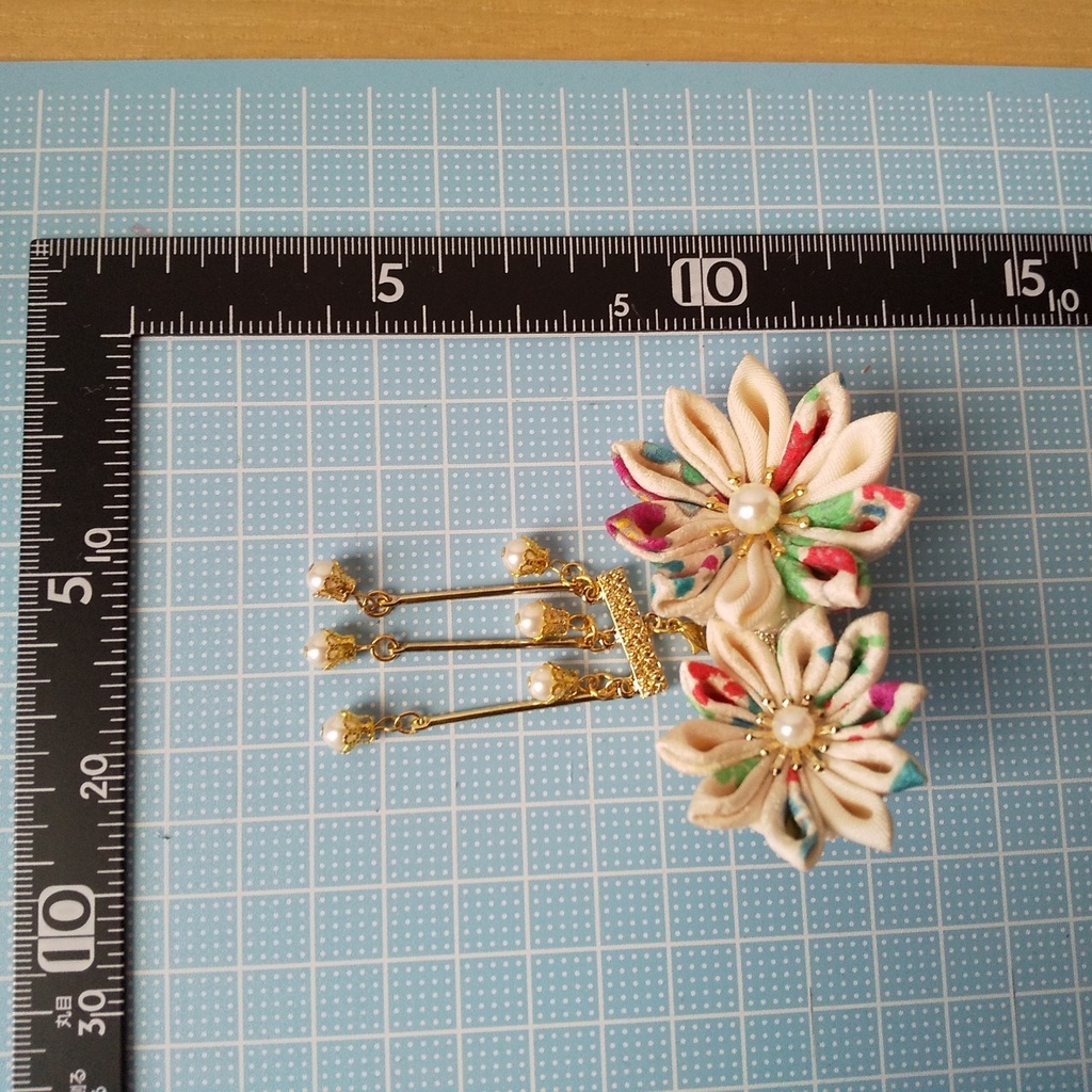 【ドール兼用】つまみ細工のミニクリップ