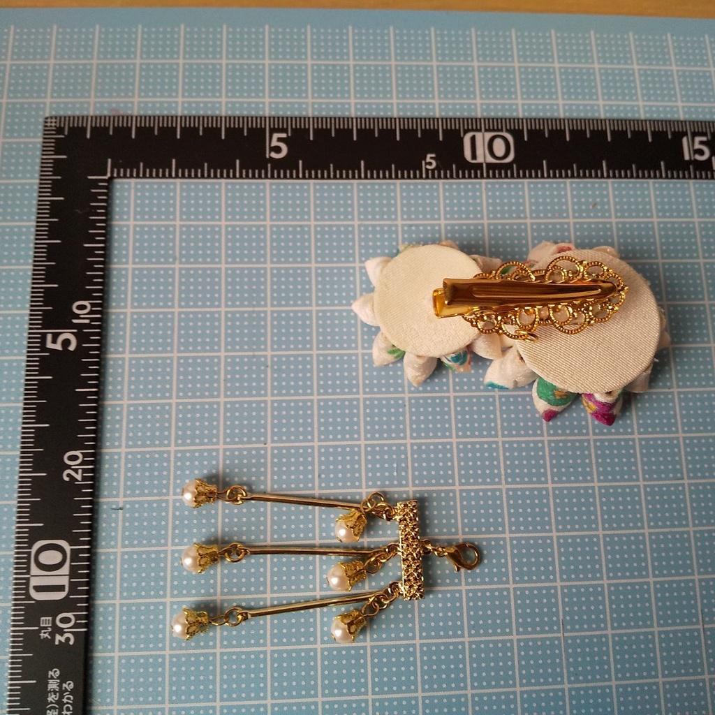 【ドール兼用】つまみ細工のミニクリップ