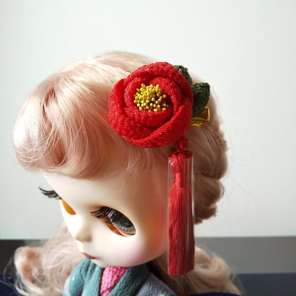 【ドール兼用】つまみ細工のミニクリップ~紅椿