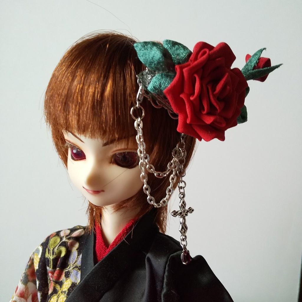 【ドール兼用】つまみ細工のミニクリップ~紅バラ