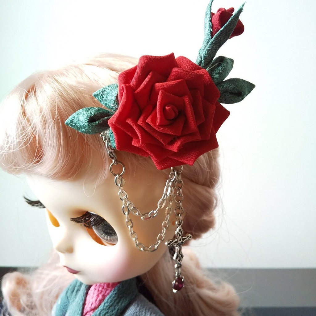 【ドール兼用】つまみ細工のミニクリップ~紅バラ