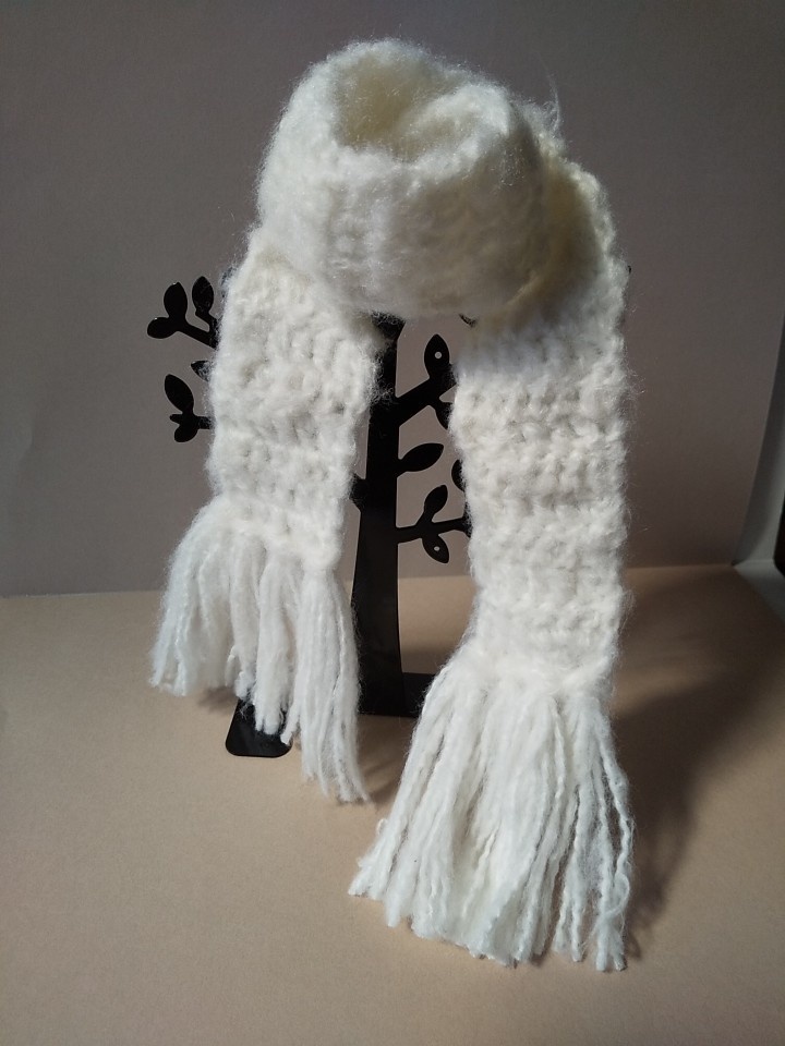 ドール用ロングマフラー(オフホワイト・長編み)