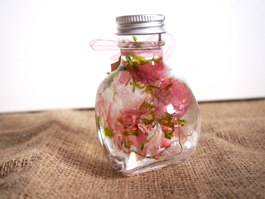 ピンクの千日紅ハーバリウム