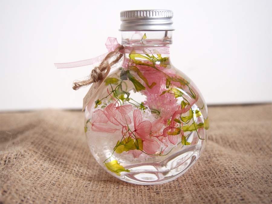 ピンクの千日紅ハーバリウム