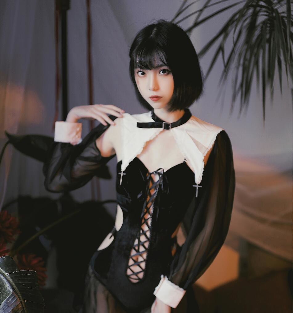 「DL版写真」　　custom nun